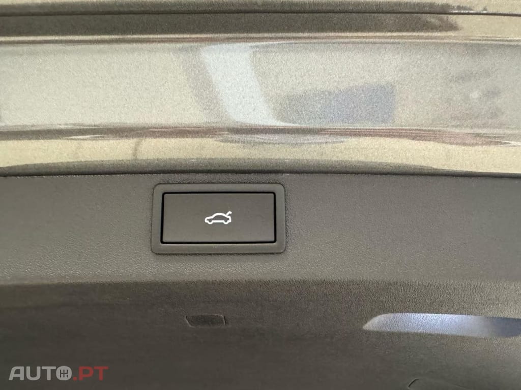 Skoda Enyaq 60 LOFT FACELIFT I.V.A DEDUTIVEL 