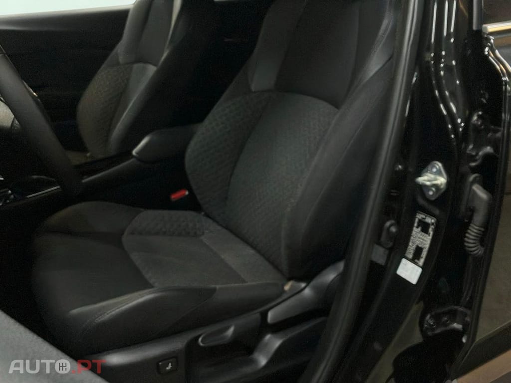 Toyota C-HR 1.8 Hybrid Comfort