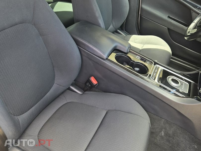 Jaguar XE 2.0 D Pure Aut.
