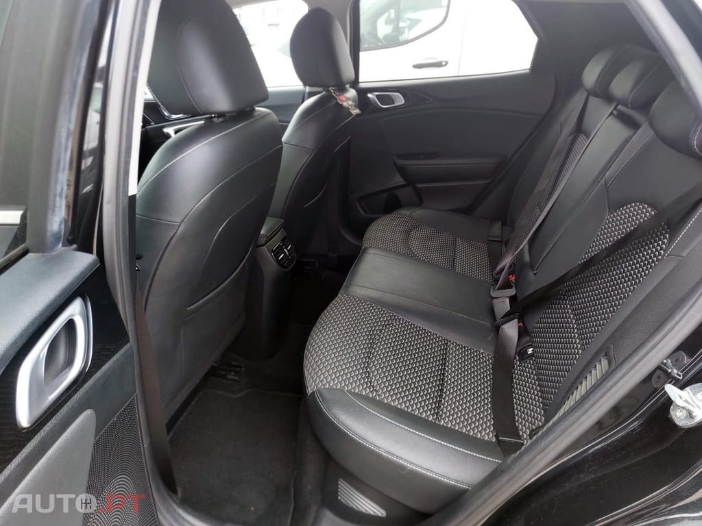 Kia Xceed 1.6 GDi PHEV Drive