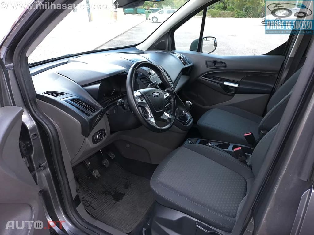 Ford Tourneo Grand 1.5 TDCi Active