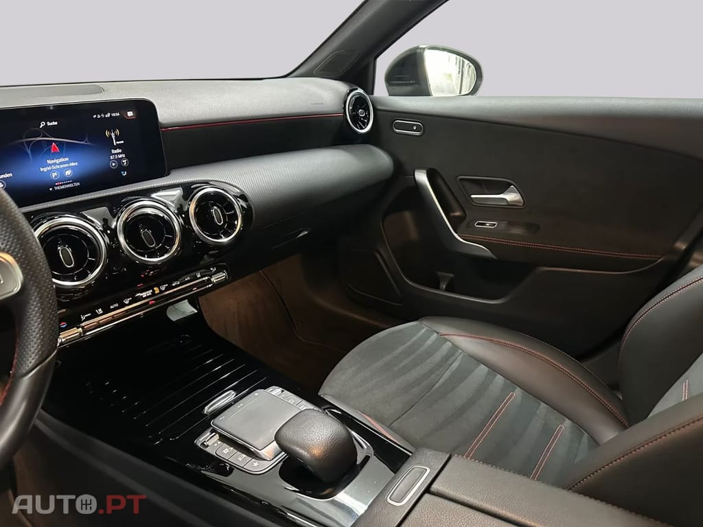 Mercedes-Benz A 250 I.V.A DEDUTIVEL e AMG