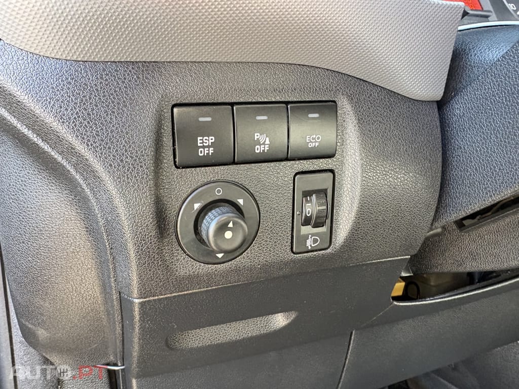 Citroen Berlingo 1.6 HDI 3 Lugares Caixa Automática