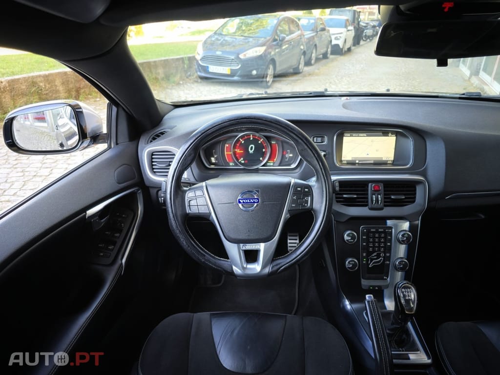 Volvo V40 D2 R Design