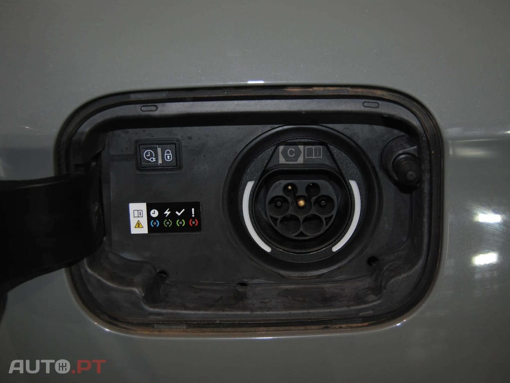 DS DS7 E-Tense Performance Line