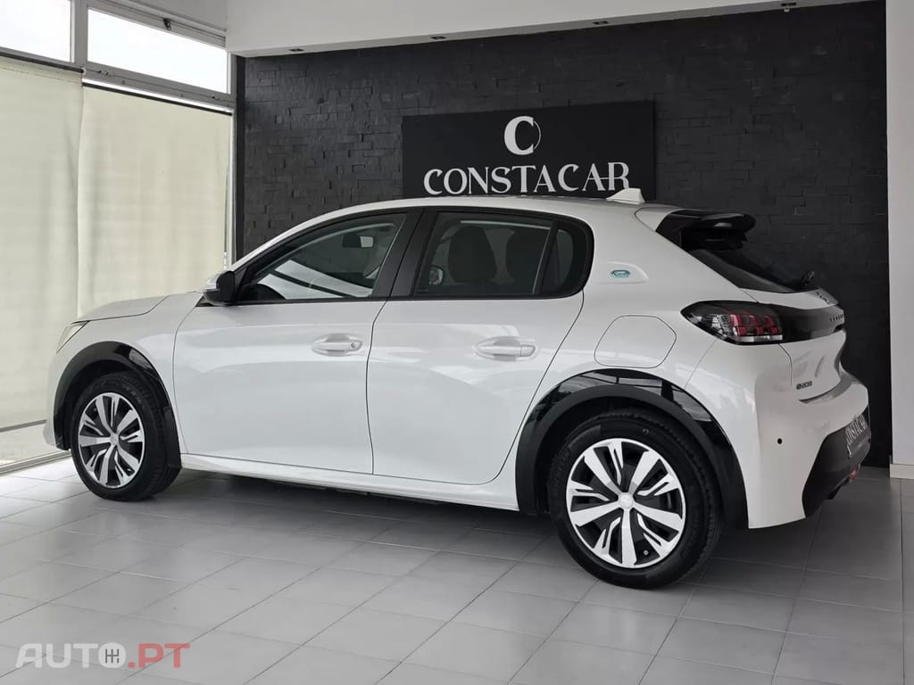 Peugeot E-208 50 kWh Active