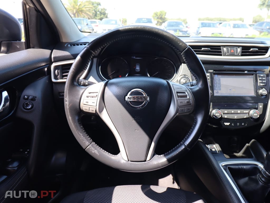 Nissan Qashqai 1.5 dCi N-Connecta 18