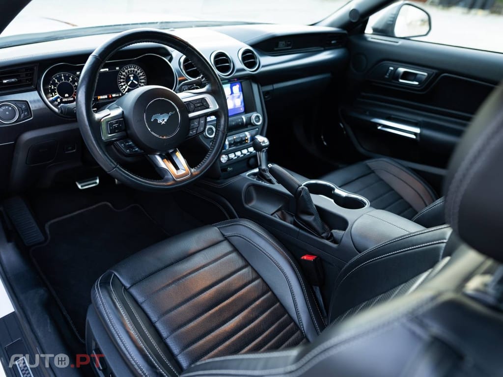 Ford Mustang 5.0 Ti-VCT V8 Aut. MACH1