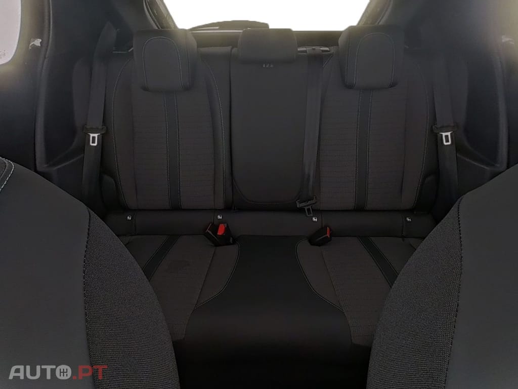 Peugeot E-208 50 kWh Active