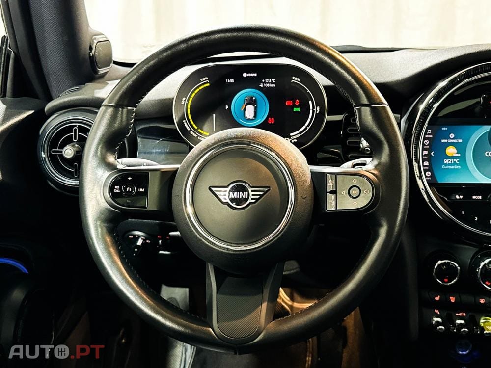 MINI Cooper Cooper SE Premium Classic
