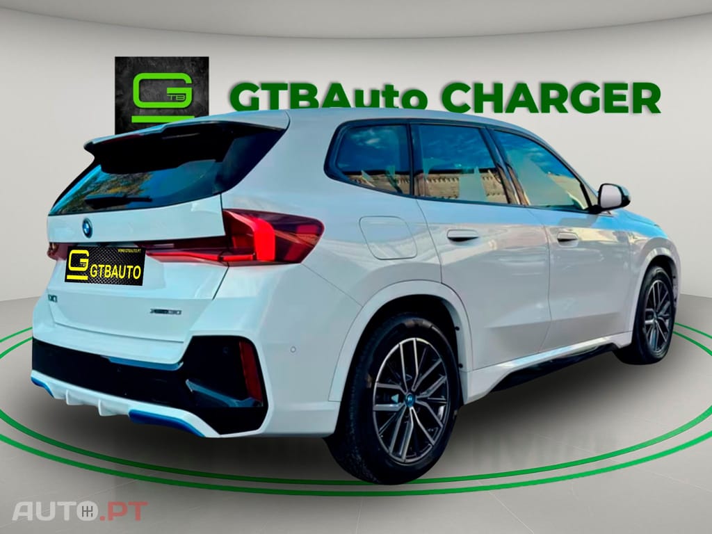 BMW iX1 xDrive30 M-SPORT 