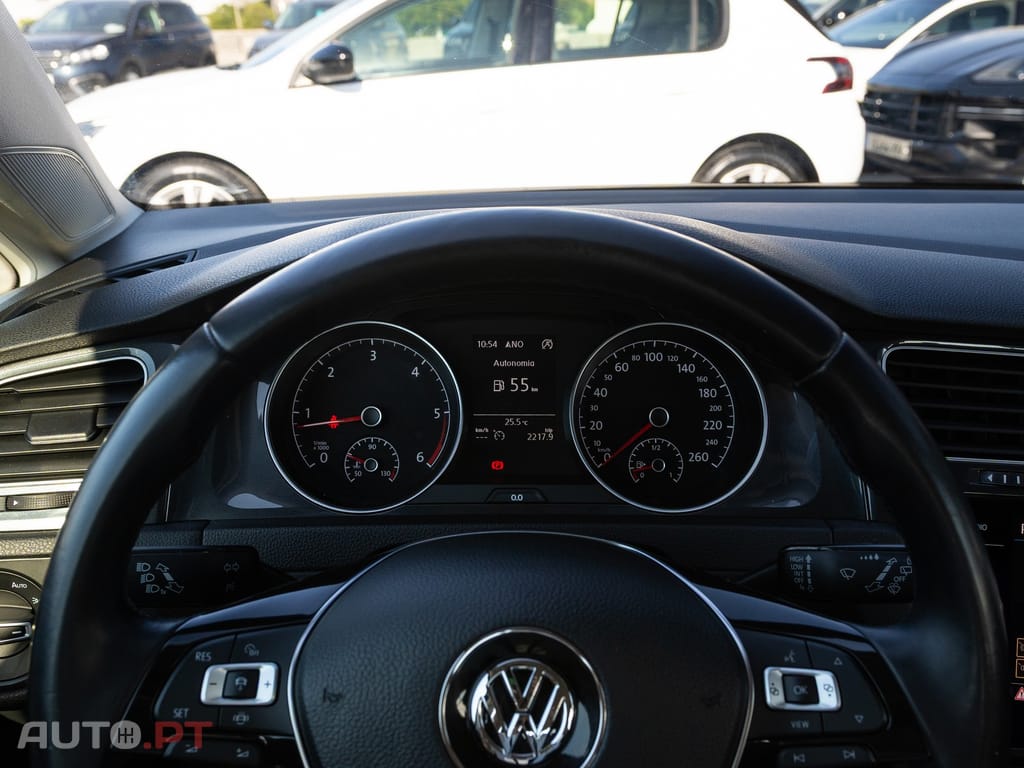 Volkswagen Golf 1.6 TDI Confortline