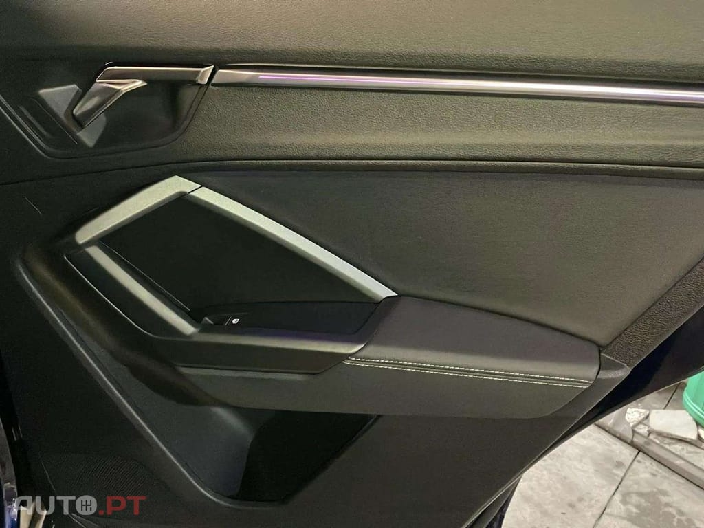 Audi Q3 45 TFSIe S line S tronic