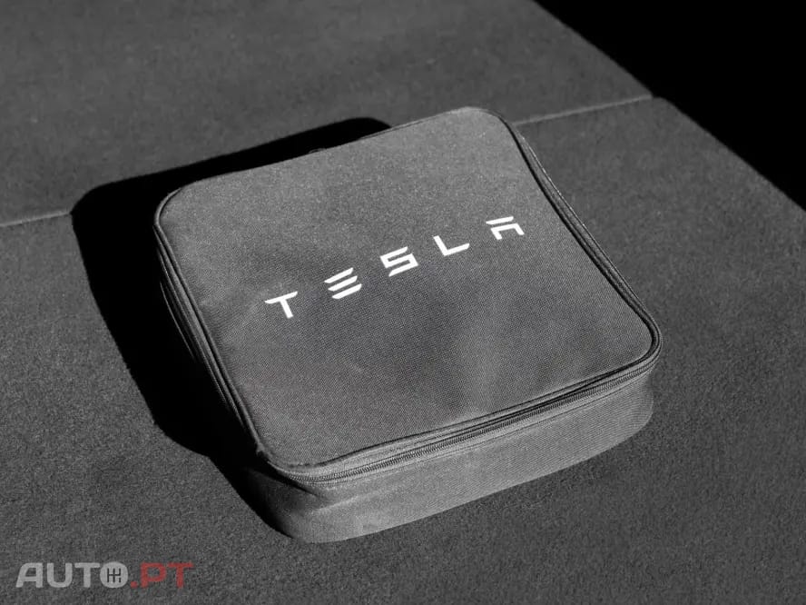 Tesla Model 3 Long-Range Dual Motor AWD