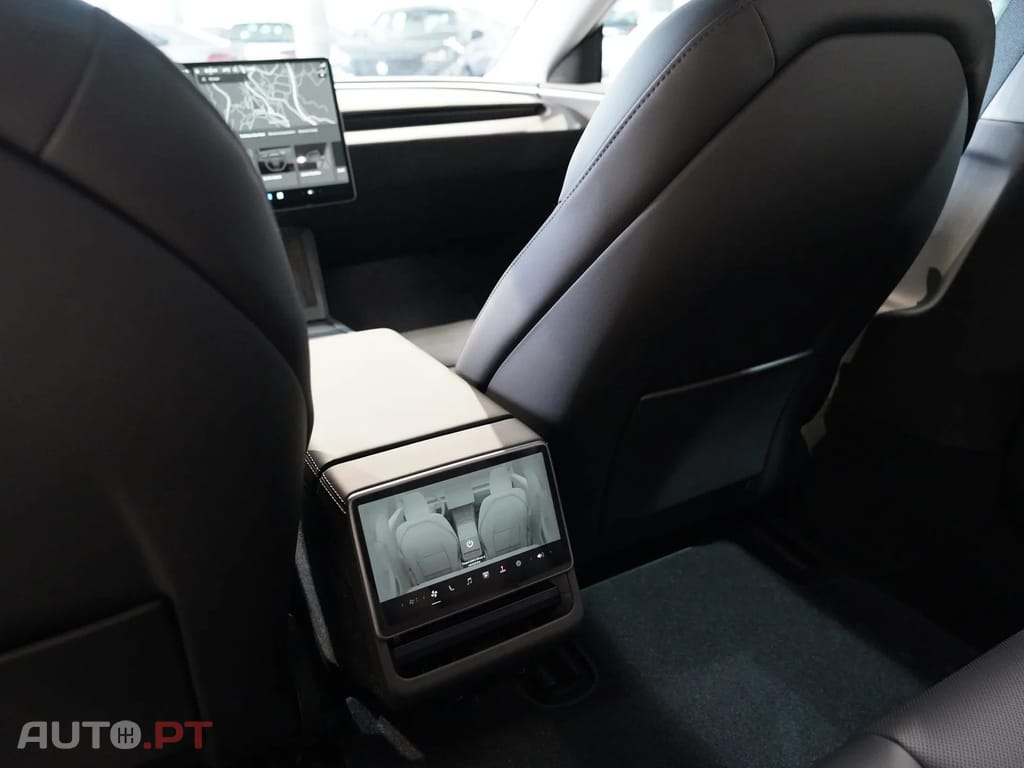 Tesla Model 3 Tração Traseira