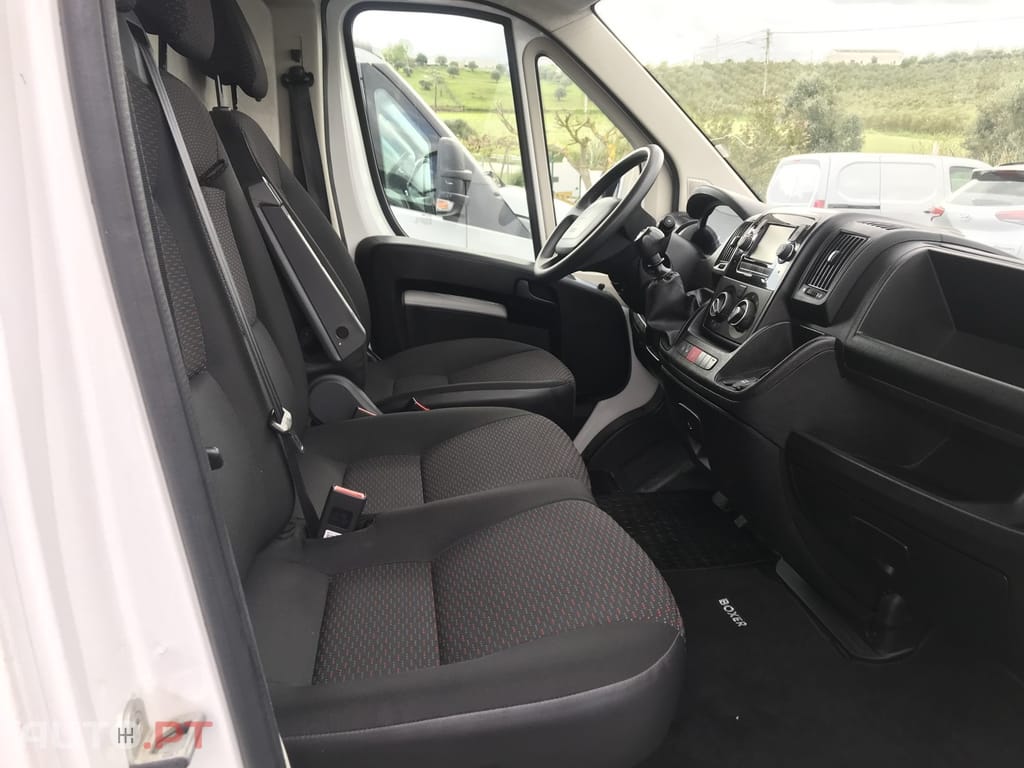 Peugeot Boxer 2.2 BlueHDi 335 L2H2 Pro