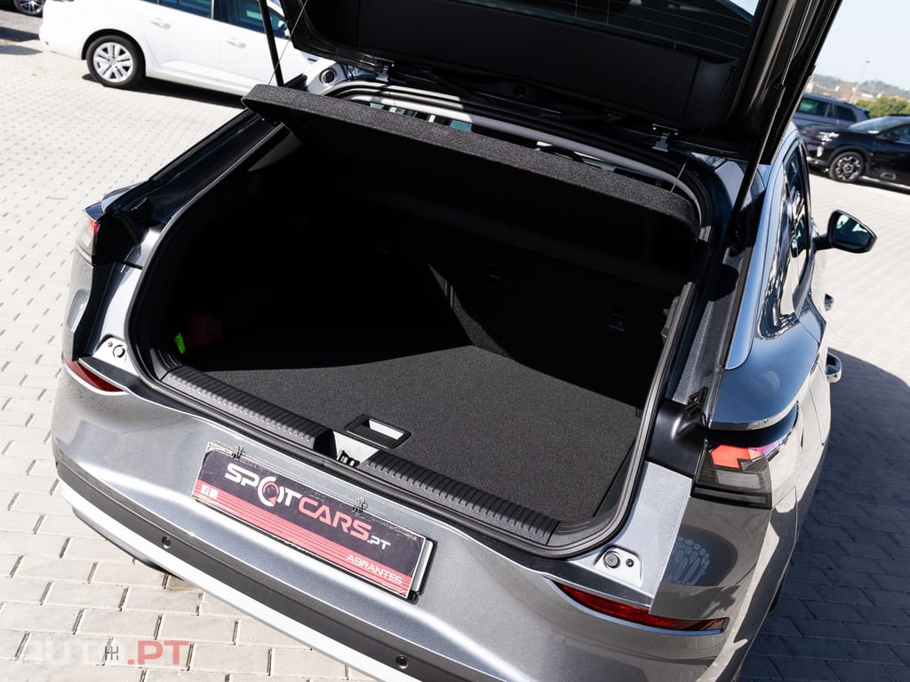 Volkswagen T-Roc 1.5 eTSI Trend DSG