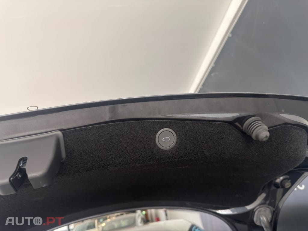 Tesla Model 3 Tração Traseira Premium