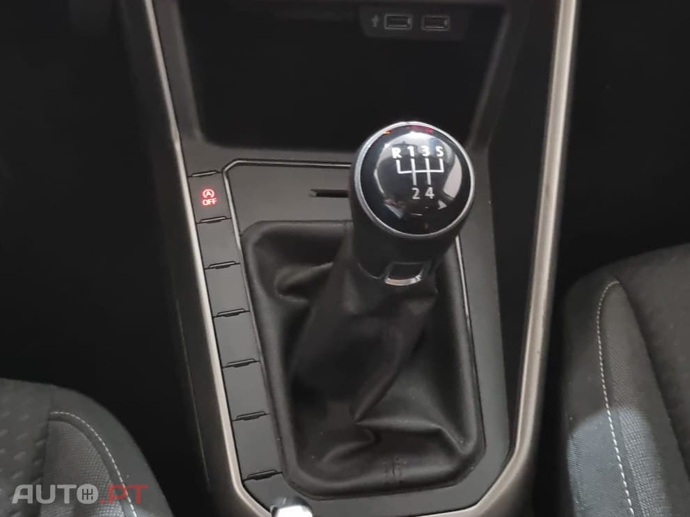 Volkswagen Polo 1.0 Confortline
