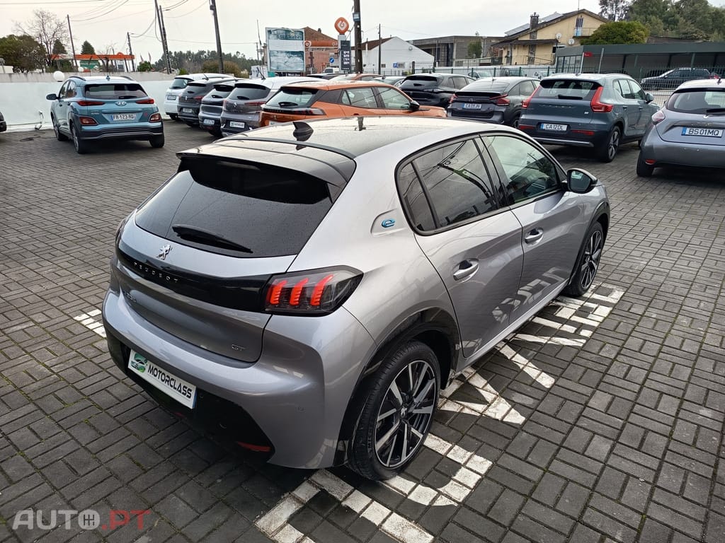 Peugeot E-208 50 kWh GT Pack