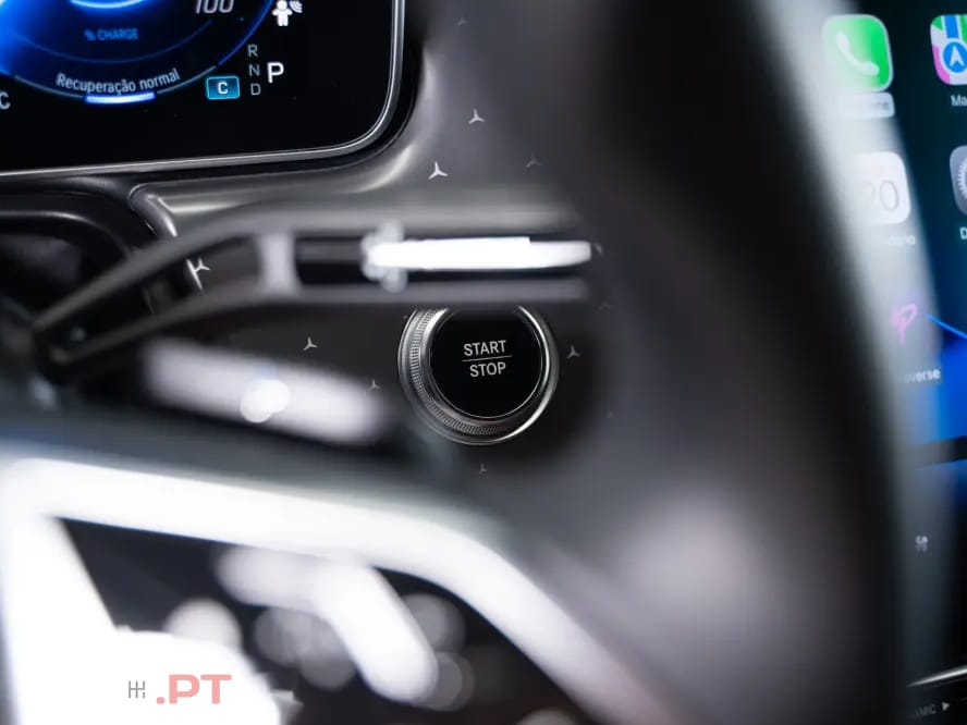 Mercedes-Benz EQE 300 Electric Art