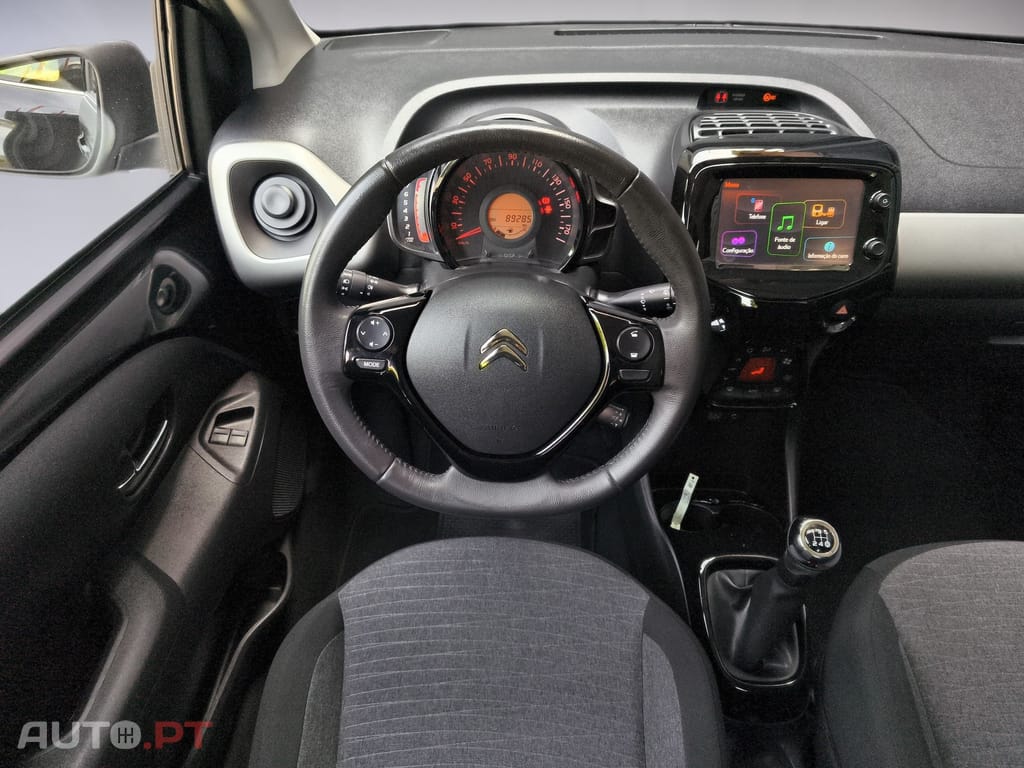 Citroen C1 1.2 VTi Shine