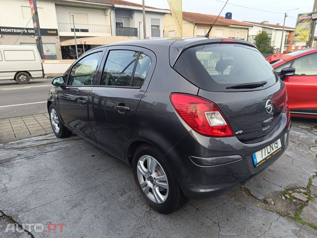 Opel Corsa 1.2 Enjoy