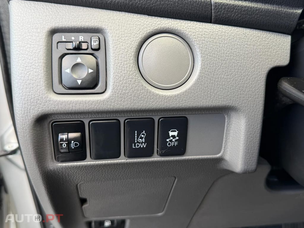 Mitsubishi L200 2.4 DI-D CD Sportbox Strakar 4WD