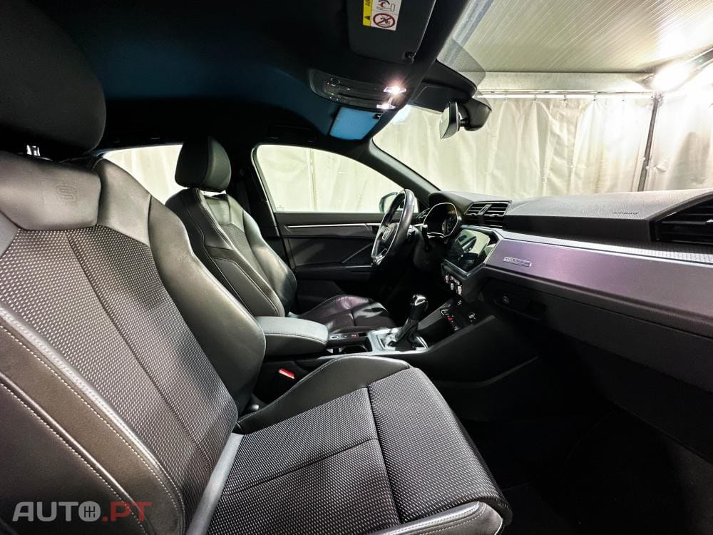 Audi Q3 45 TFSIe S line S tronic