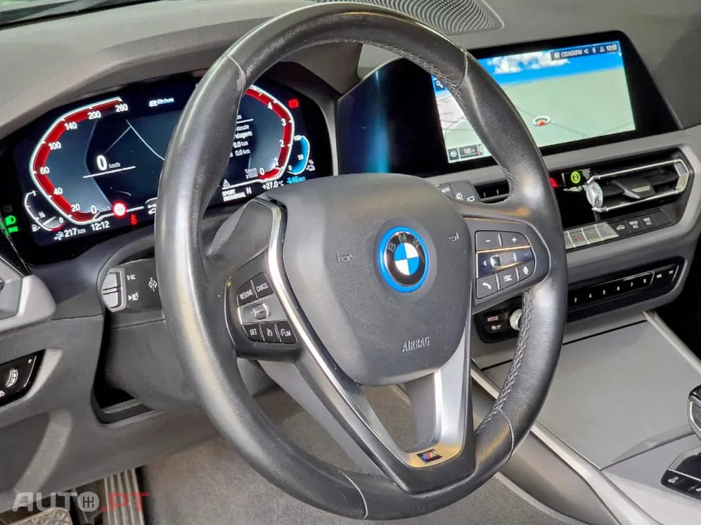BMW 320 e Line Sport Auto