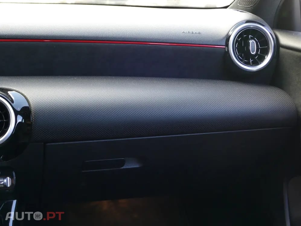 Mercedes-Benz A 180 d AMG Line
