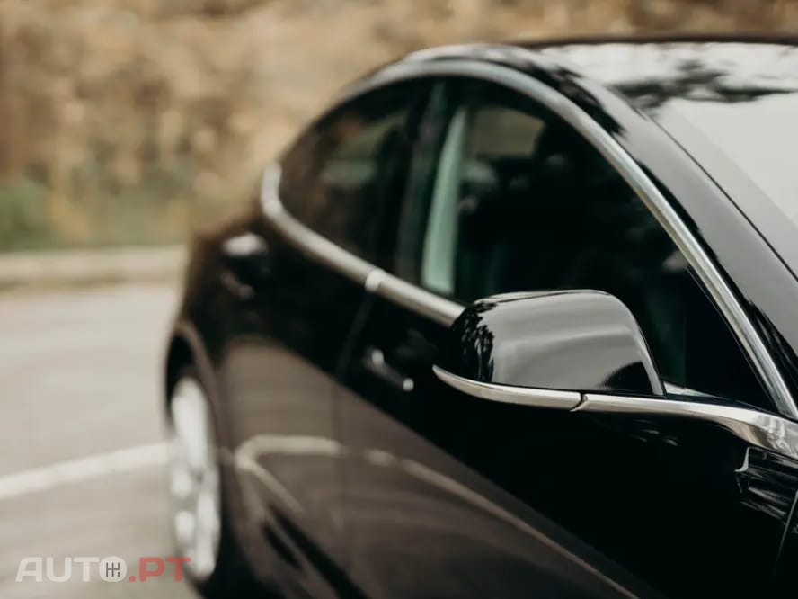 Tesla Model 3 Long Range AWD Dual Motor