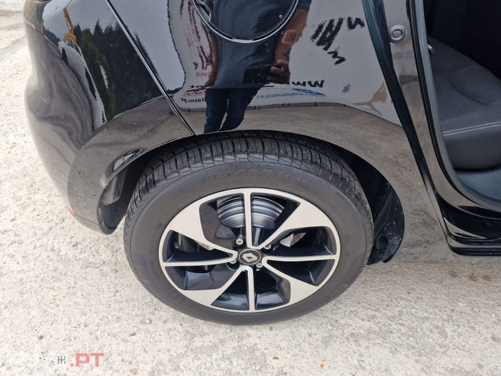 Renault Clio 0.9 TCE LIMITED GPS