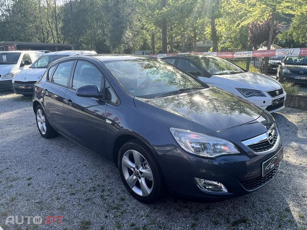 Opel Astra ENJOY