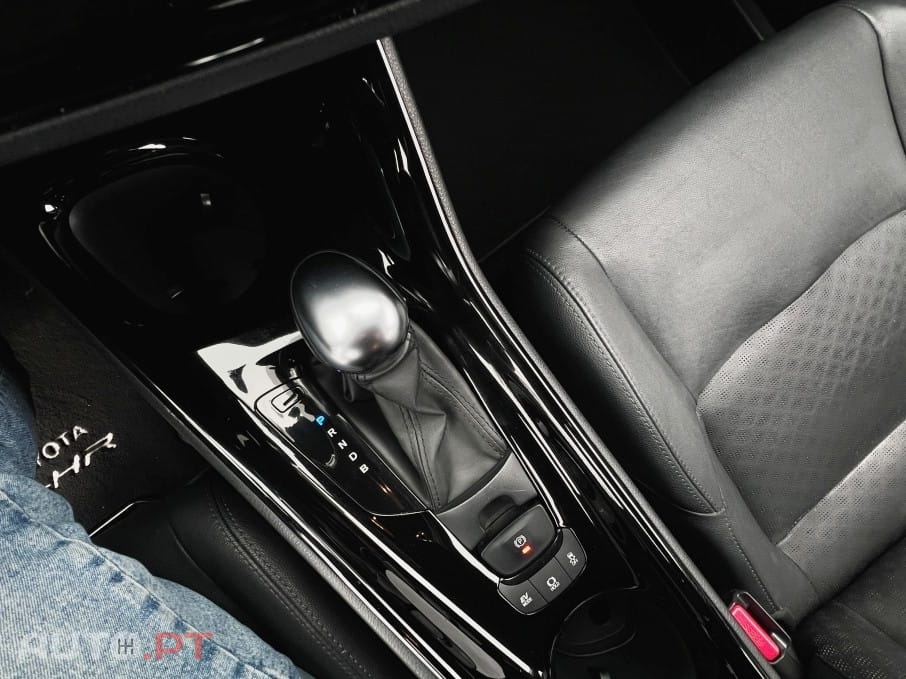 Toyota C-HR 1.8 Hybrid Exclusive+P.Luxury