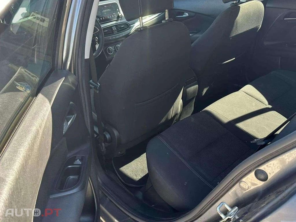 Fiat Tipo 1.3 M-Jet Lounge