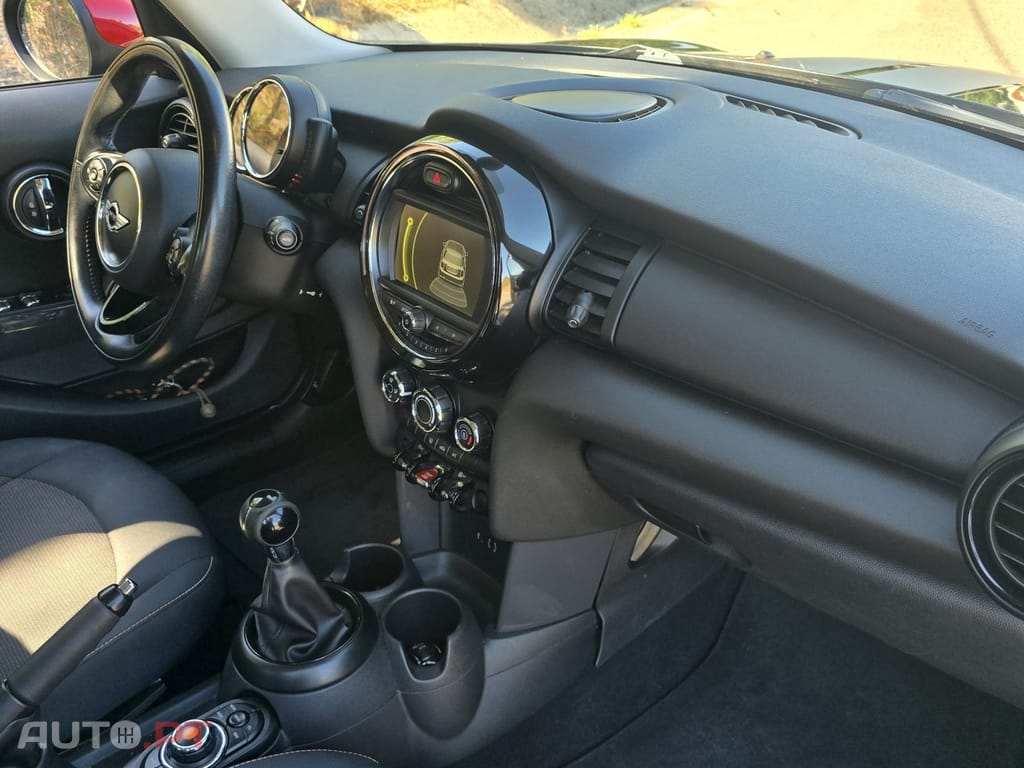 MINI Cooper Cooper D