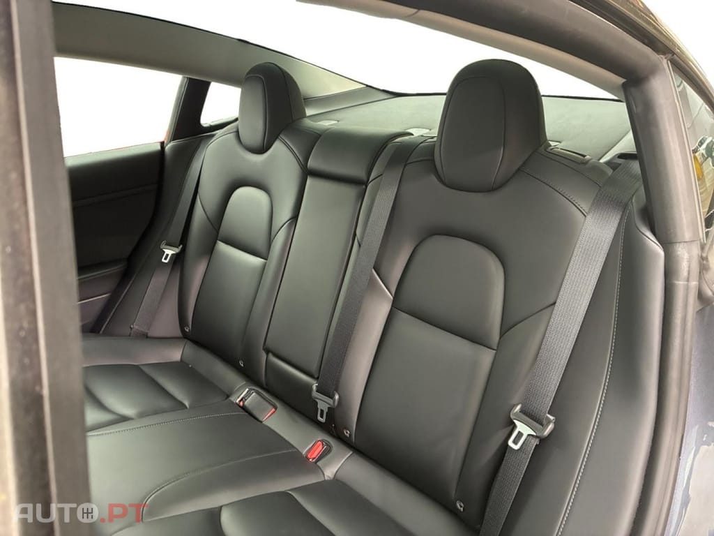 Tesla Model 3 Standard Range Plus RWD