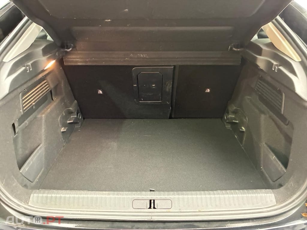 Citroen C4 1.2 PureTech Max EAT8