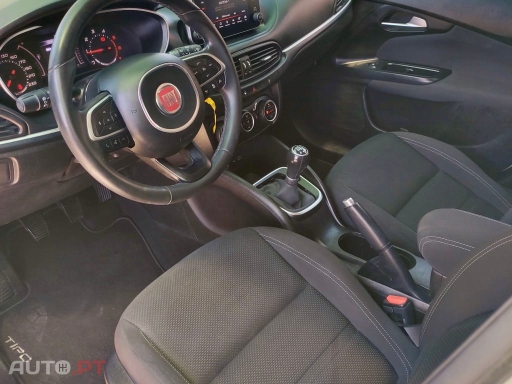 Fiat Tipo 1.3 M-Jet Lounge