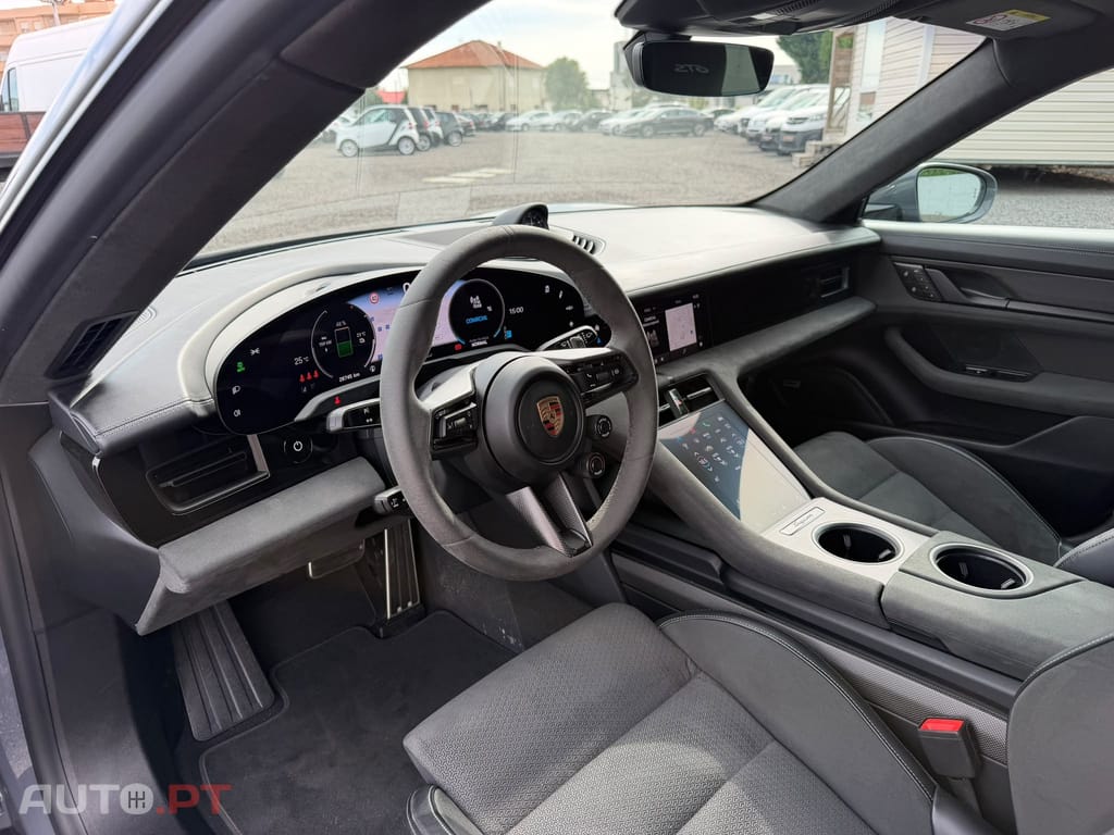 Porsche Taycan GTS