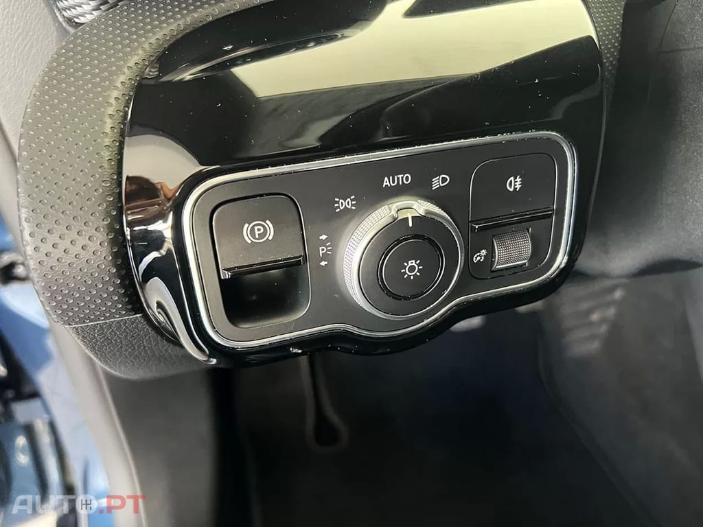 Mercedes-Benz CLA 180 d Shooting Brake Business Solutions