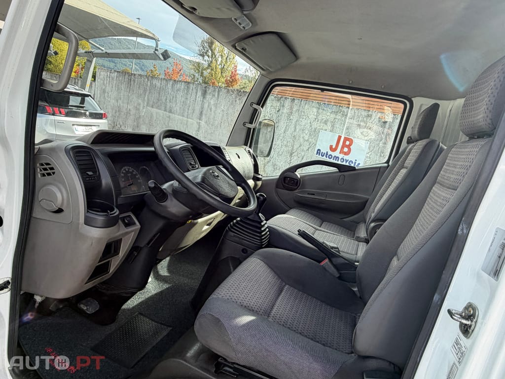 Nissan Cabstar 2.5 dCI 3LUG Tri-Basculante 62.000 Kms