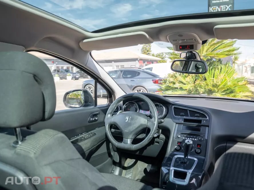 Peugeot 5008 1.6 E-HDi 7L SE Style 2-Tronic