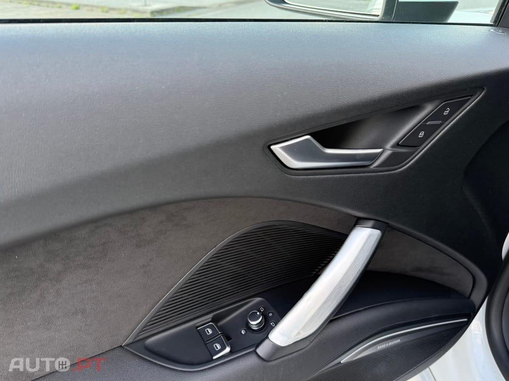 Audi TT 2.0 TDI S-line