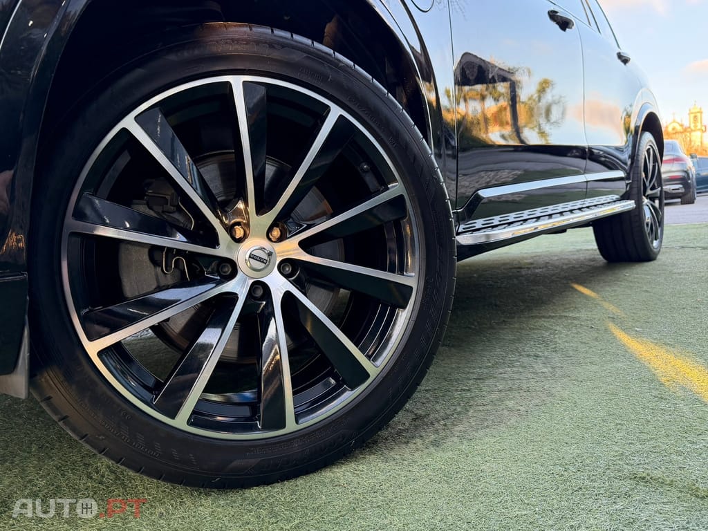 Volvo XC90 2.0 T8 PHEV R-Design AWD