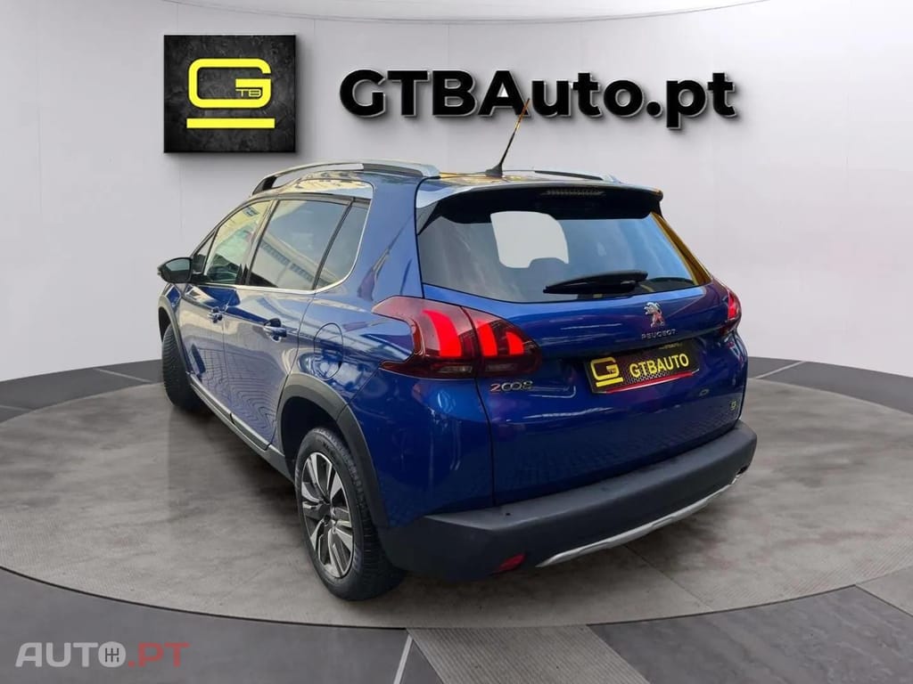 Peugeot 2008  1.2 PureTech Allure CROSSWAY