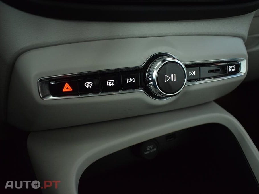 Volvo XC40 1.5 T5 PHEV R-Design Expression