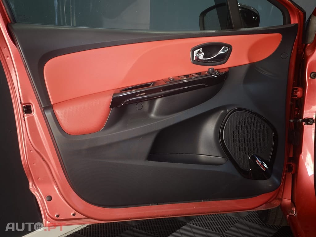 Renault Clio Sport Tourer DCI LIMITED