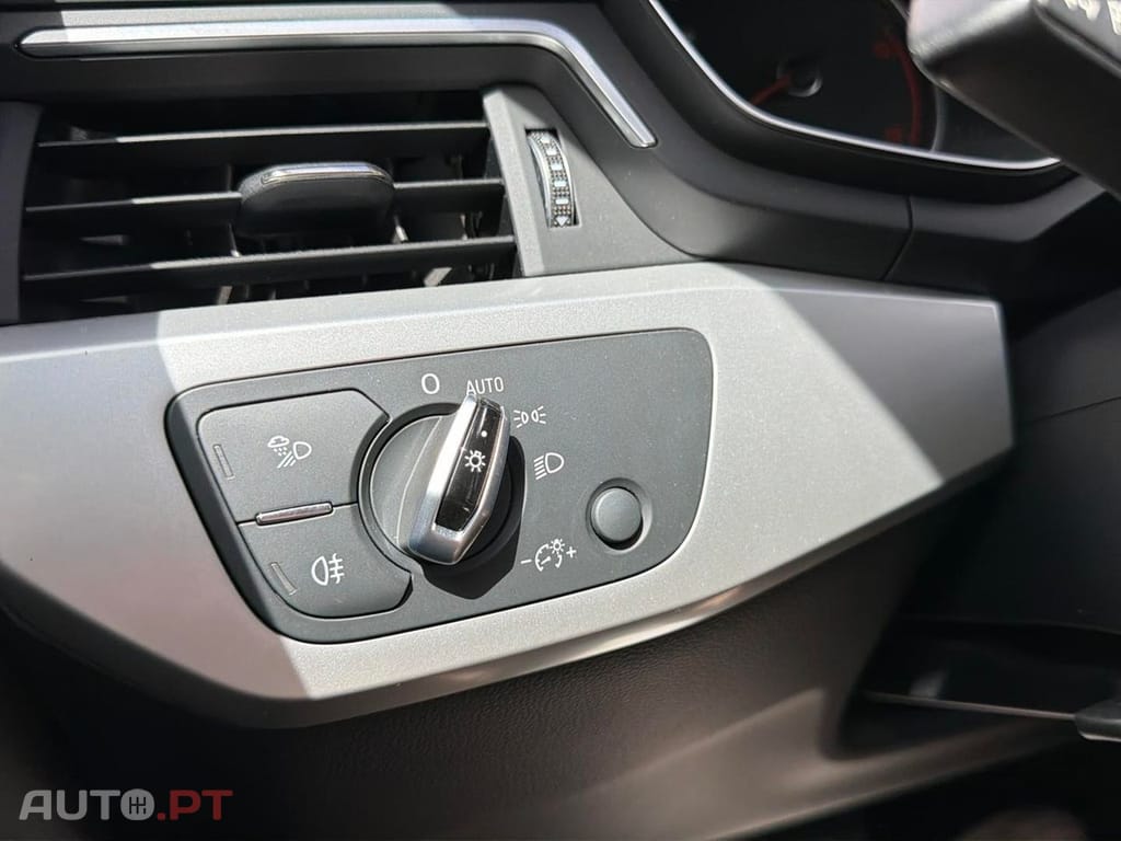 Audi A4 Avant 2.0 TDI S tronic